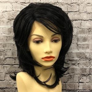 LBP18 synthetic lace front wig NWT